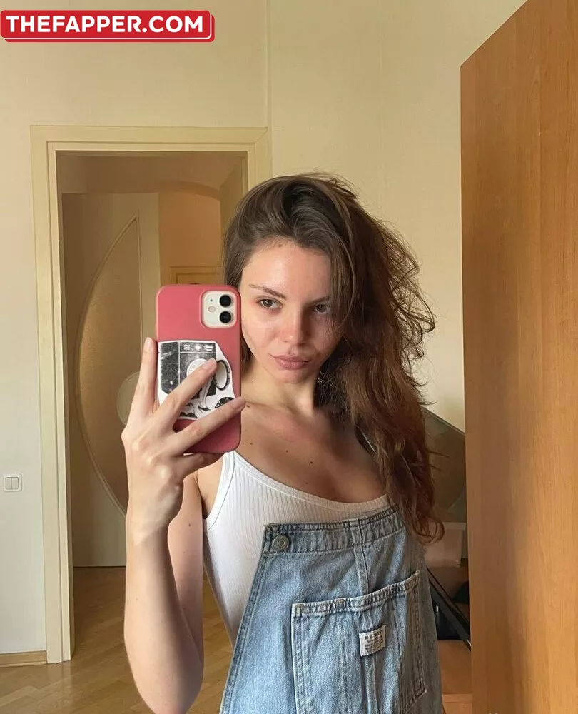 Emilycutee  Onlyfans Leaked Nude Image #9NA4yv900g