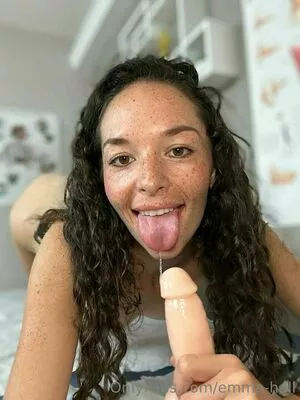 Emma Hall #zdeGwjHYOr