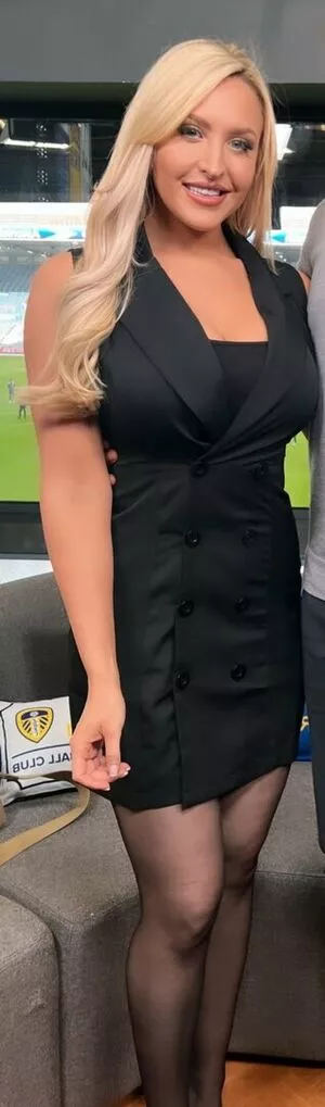 Emma Jones #MIciOUL4uy