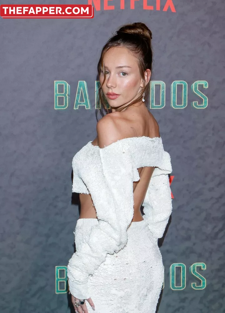 Ester Exposito  Onlyfans Leaked Nude Image #fFrhxrK6nd