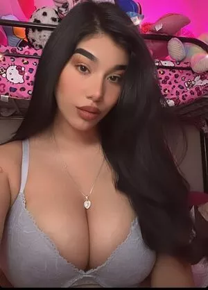 Fernanda V #8VGQOAmHZV
