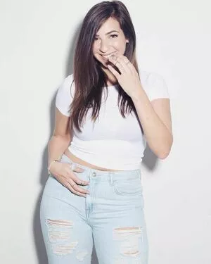 Gabbie Hanna #MsnEWfXswi