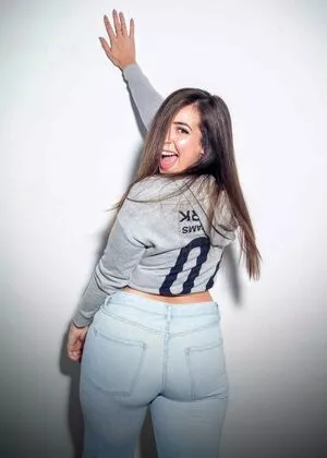 Gabbie Hanna #g2JCCOJgU0
