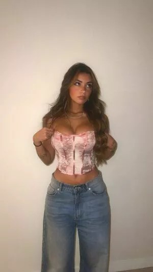 Gabriela Moura #8SJKjkKXXs