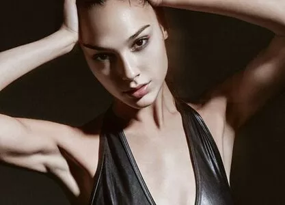 Gal_gadot #CrcWjqHZh2