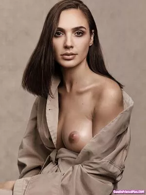 Gal_gadot #Yb5v7nqiZ7