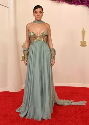 Hailee Steinfeld Onlyfans Leaked Nude Image #0zSHnrG0PU