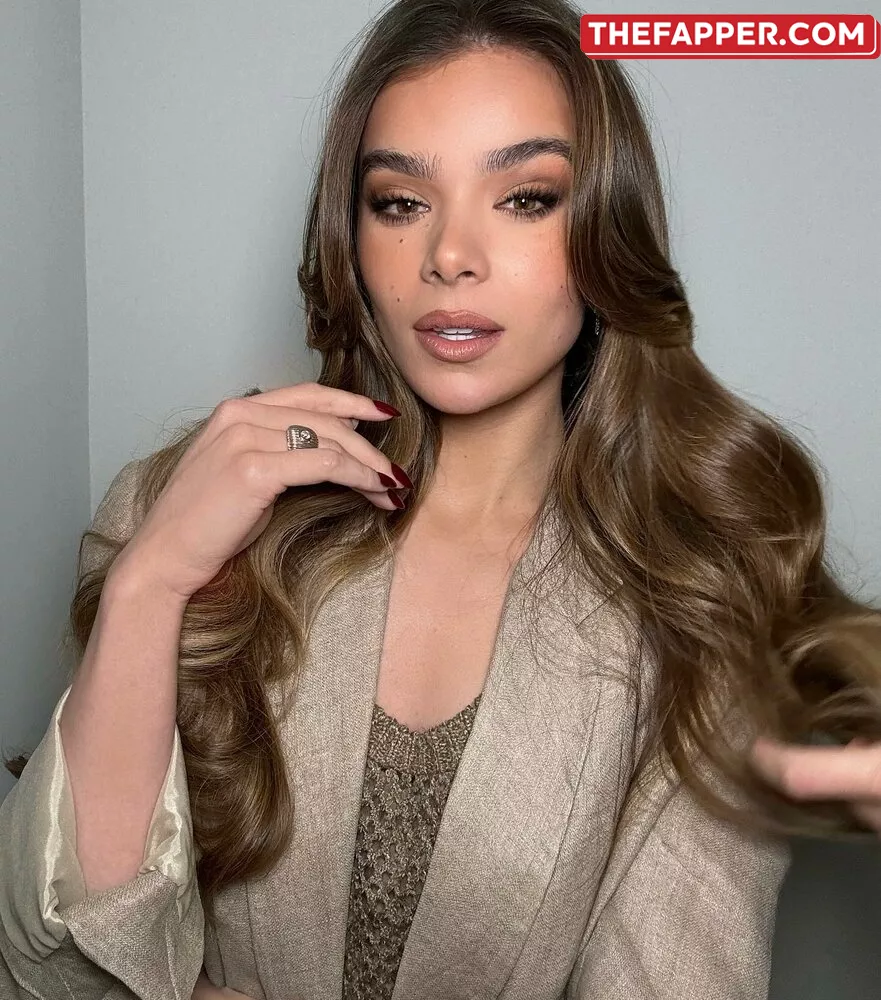 Hailee Steinfeld  Onlyfans Leaked Nude Image #5FSUT13JiH