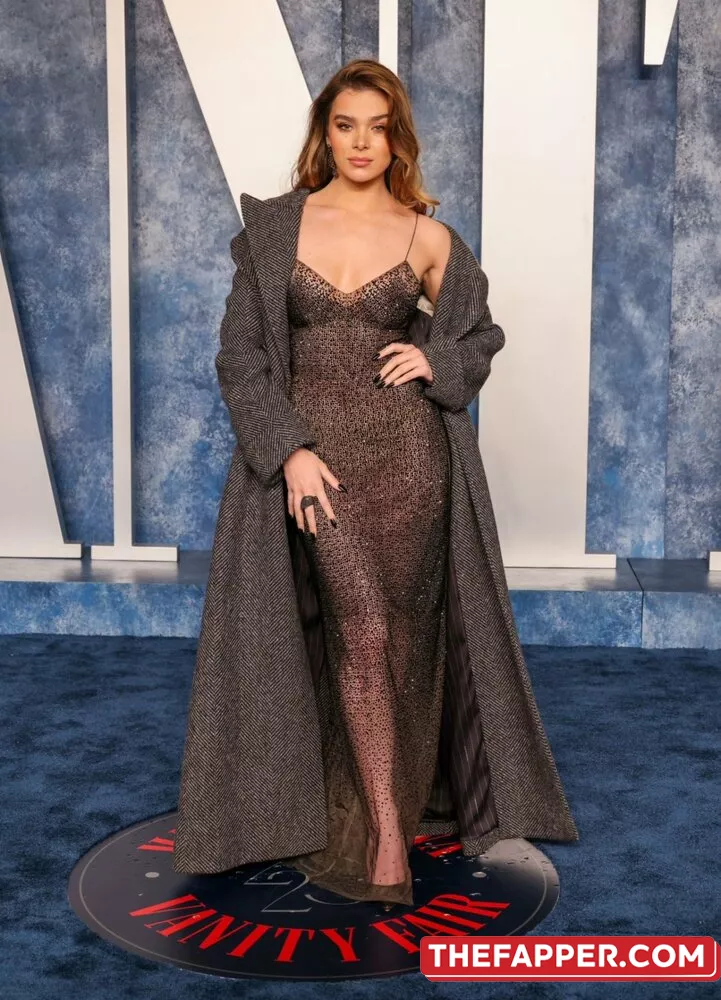 Hailee Steinfeld  Onlyfans Leaked Nude Image #8RJsLhJLl8