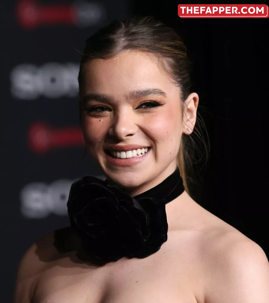 Hailee Steinfeld  Onlyfans Leaked Nude Image #8X8DQg8qgs