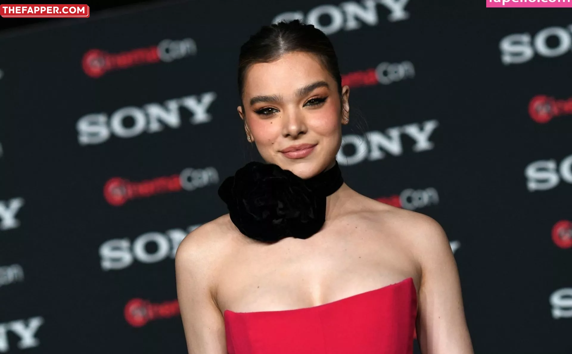 Hailee Steinfeld  Onlyfans Leaked Nude Image #9Os2En5C3l