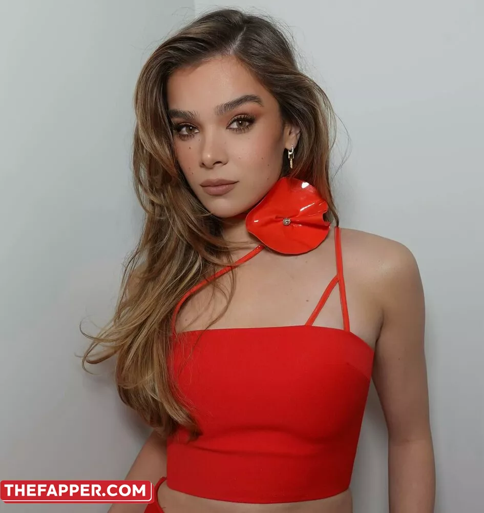 Hailee Steinfeld  Onlyfans Leaked Nude Image #ETf4S3rSmw