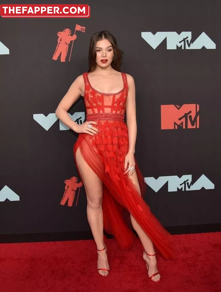 Hailee Steinfeld  Onlyfans Leaked Nude Image #JYWdwKKqLU