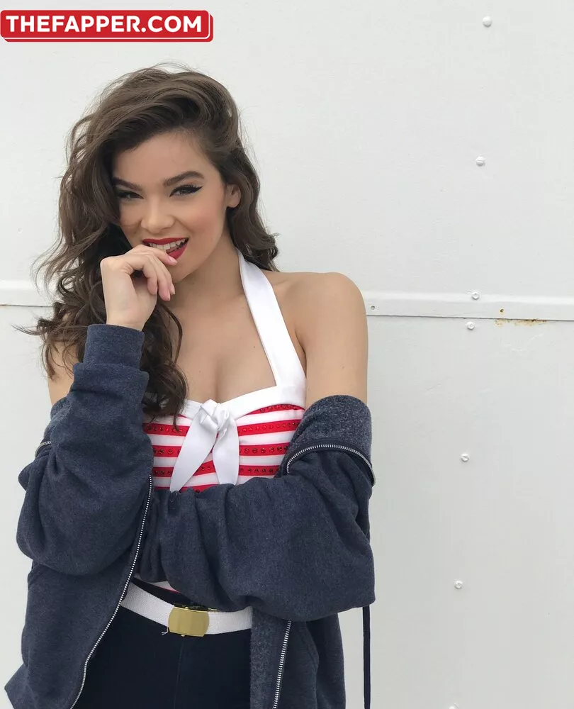 Hailee Steinfeld  Onlyfans Leaked Nude Image #N44XnG0j5o