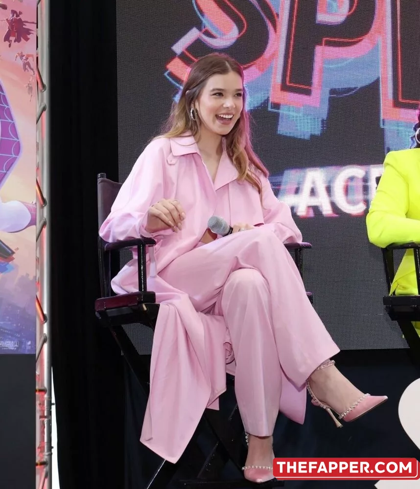 Hailee Steinfeld  Onlyfans Leaked Nude Image #Om17sEIZ07
