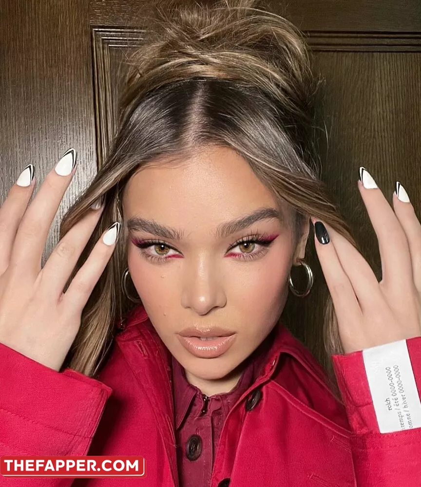 Hailee Steinfeld  Onlyfans Leaked Nude Image #QEmcIud8B2