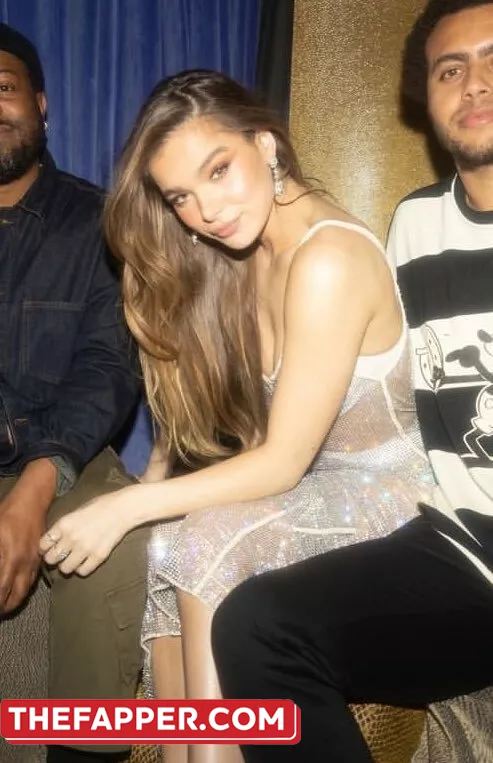 Hailee Steinfeld  Onlyfans Leaked Nude Image #a6yiixRqKC