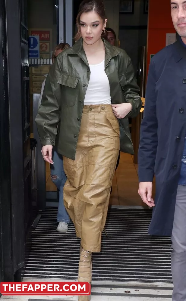 Hailee Steinfeld  Onlyfans Leaked Nude Image #aGrQOhvPU5