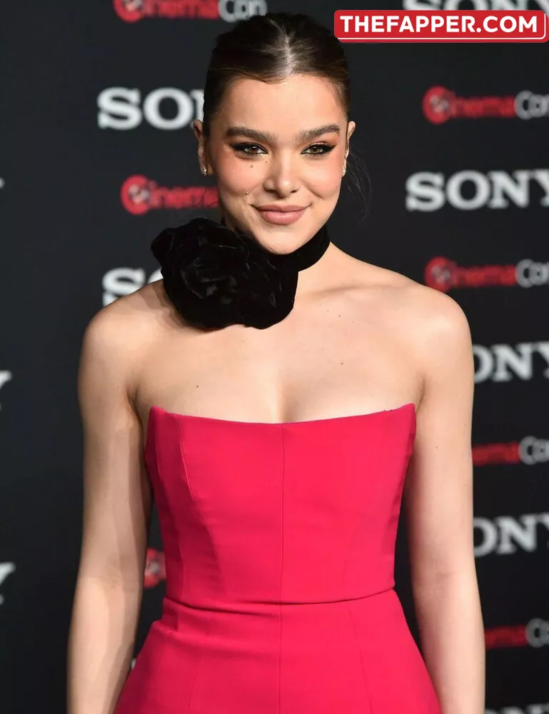 Hailee Steinfeld  Onlyfans Leaked Nude Image #aIWxeEFkrN