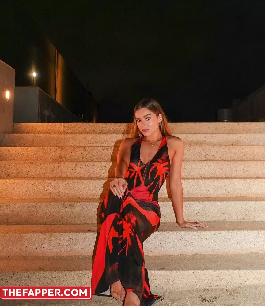 Hailee Steinfeld  Onlyfans Leaked Nude Image #k6xgiZE33c