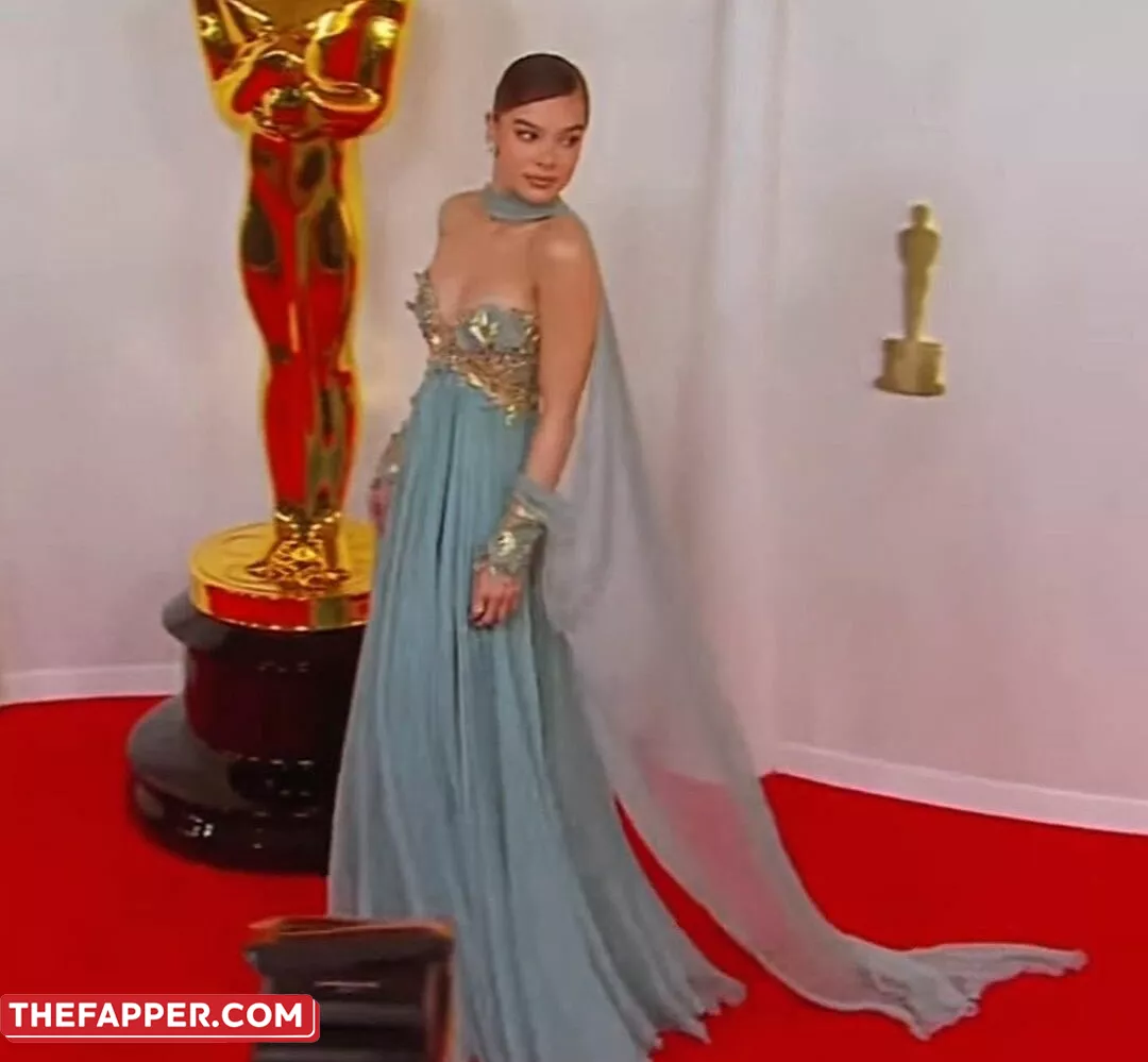 Hailee Steinfeld  Onlyfans Leaked Nude Image #mDToPBEDnj