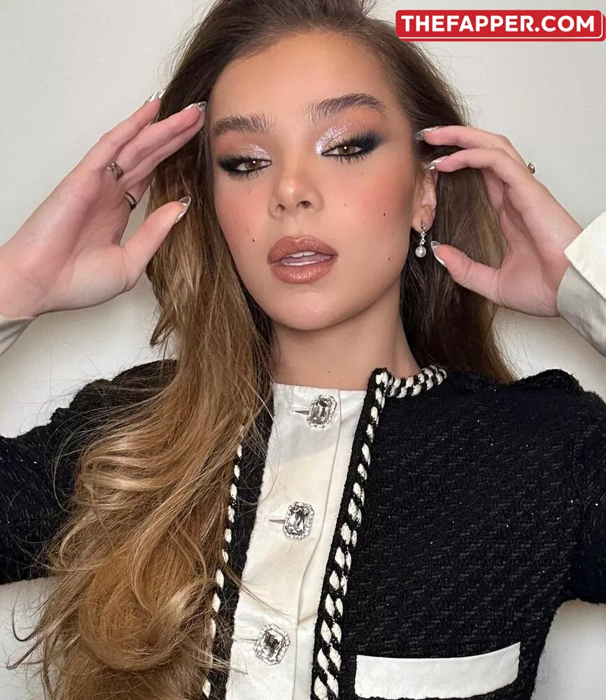 Hailee Steinfeld  Onlyfans Leaked Nude Image #oGukpzTZ8x