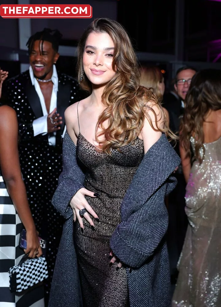 Hailee Steinfeld  Onlyfans Leaked Nude Image #qCyaOBdq01