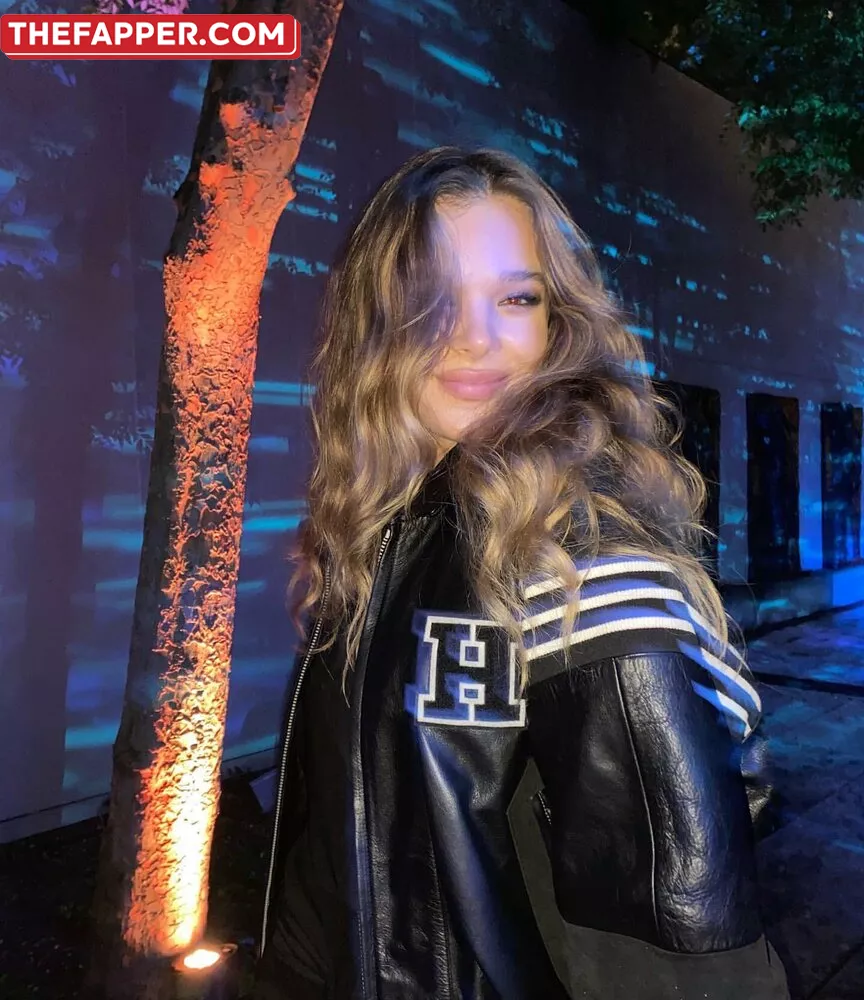 Hailee Steinfeld  Onlyfans Leaked Nude Image #tc9y7G4krs