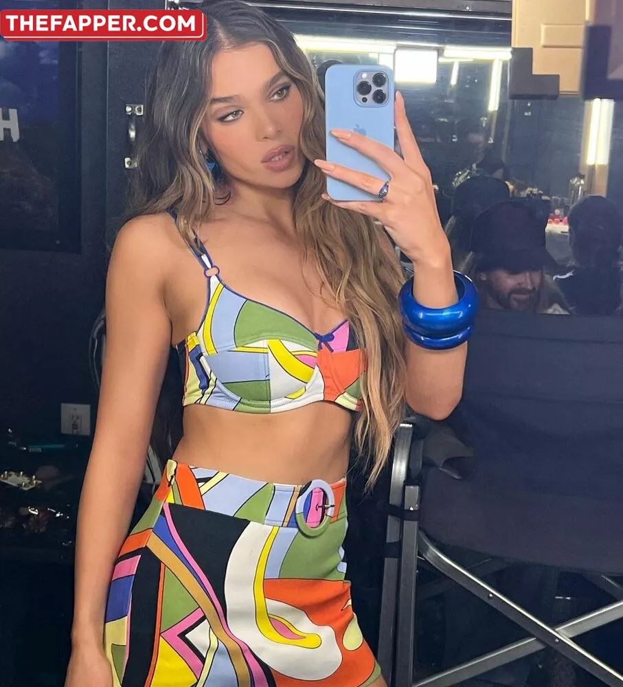 Hailee Steinfeld  Onlyfans Leaked Nude Image #z05a7kt1na
