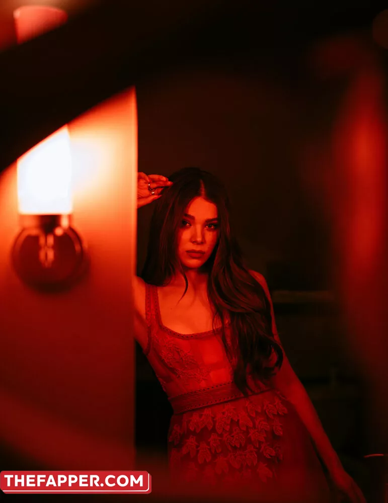 Hailee Steinfeld  Onlyfans Leaked Nude Image #z6pM3segig