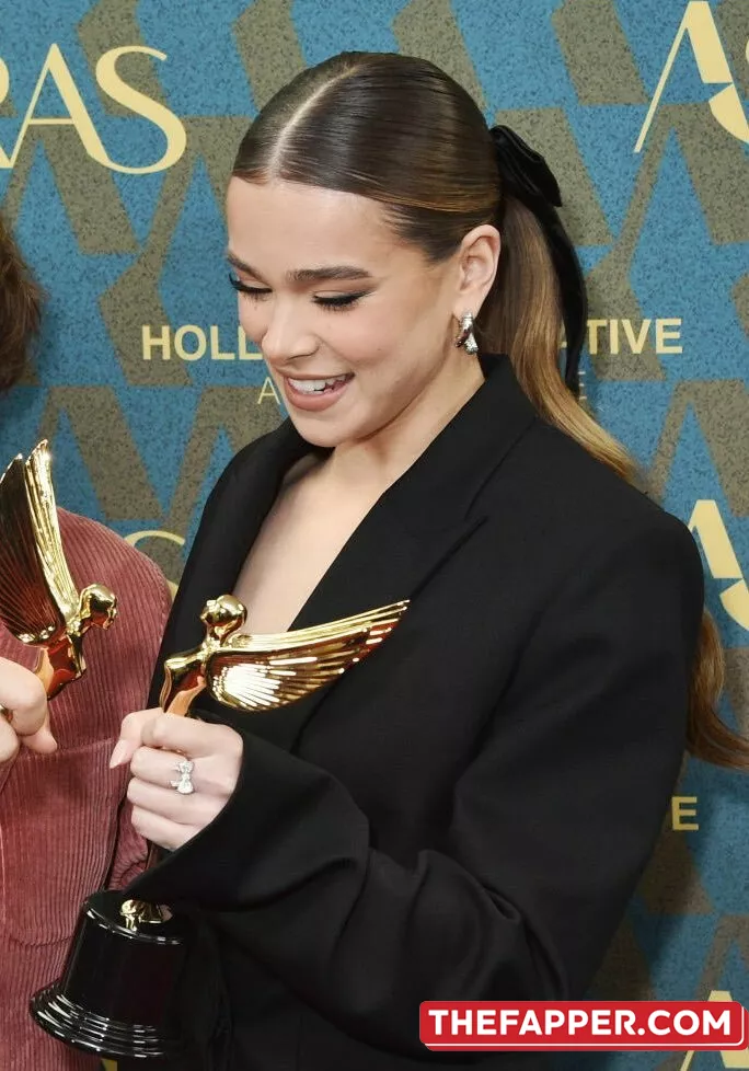 Hailee Steinfeld  Onlyfans Leaked Nude Image #zVxCo3SjpU