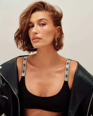 Hailey Baldwin Bieber #l11yHM0uFv