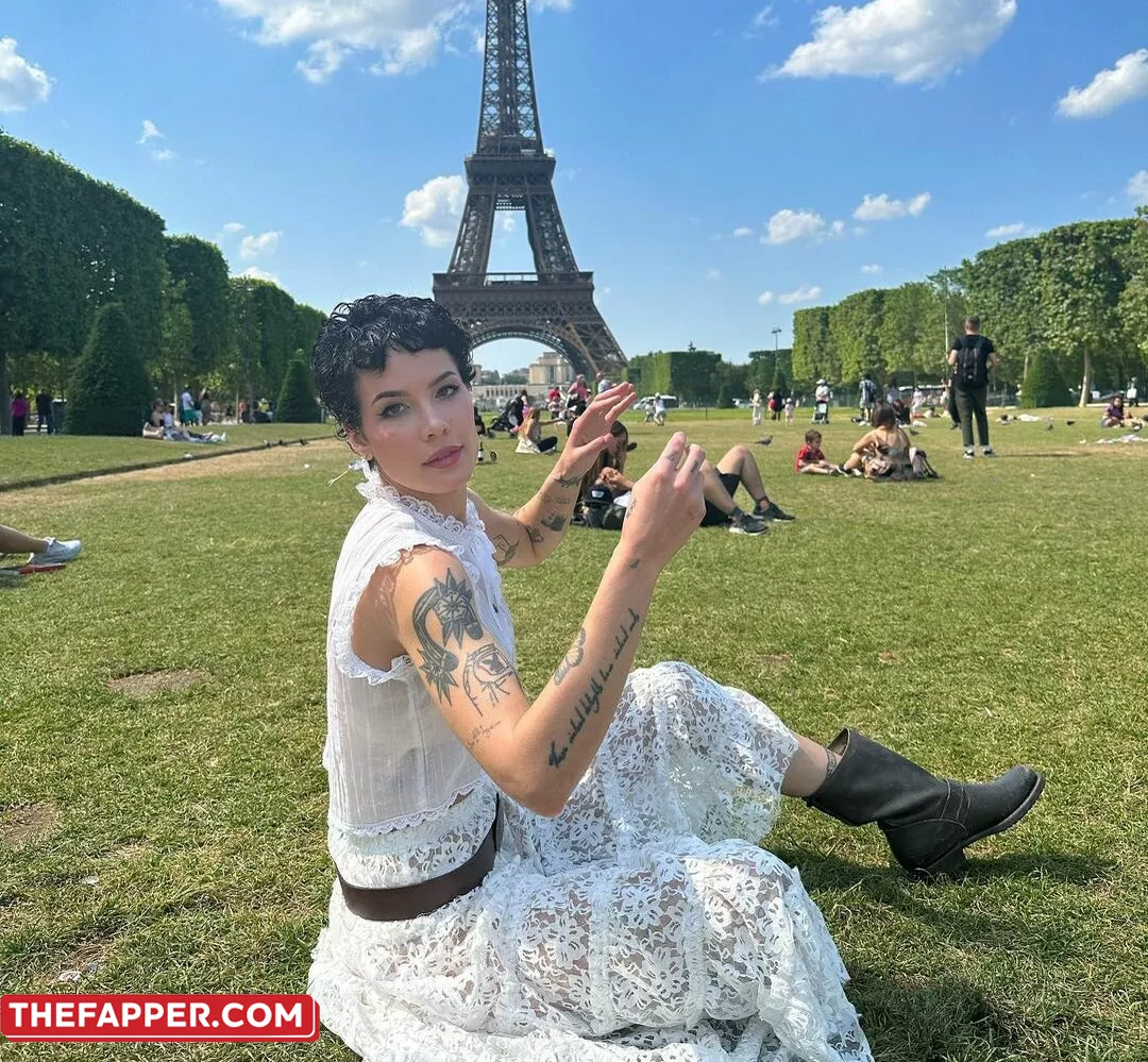 Halsey  Onlyfans Leaked Nude Image #GWpdSZJeJX