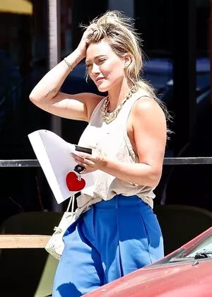 Hilary Duff Onlyfans Leaked Nude Image #5CcdtcMgnl