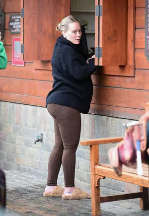 Hilary Duff #dK3YV5Y4in