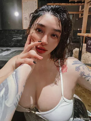 Hitomi Songyuxin Onlyfans Leaked Nude Image #1P2JJujLa9
