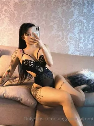 Hitomi Songyuxin Onlyfans Leaked Nude Image #A80Mj3gjiQ