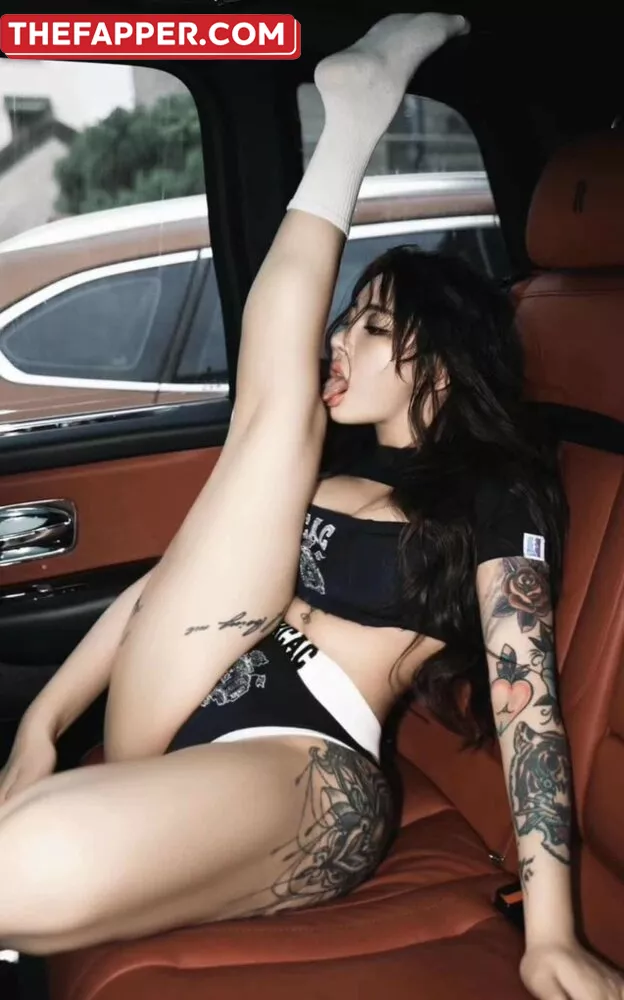 Hitomi Songyuxin  Onlyfans Leaked Nude Image #L30WPkKCzT