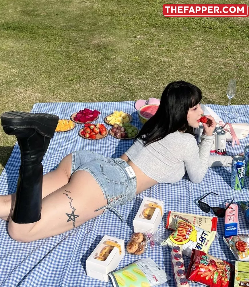 Hitomi Songyuxin  Onlyfans Leaked Nude Image #PfOfzMlAkW