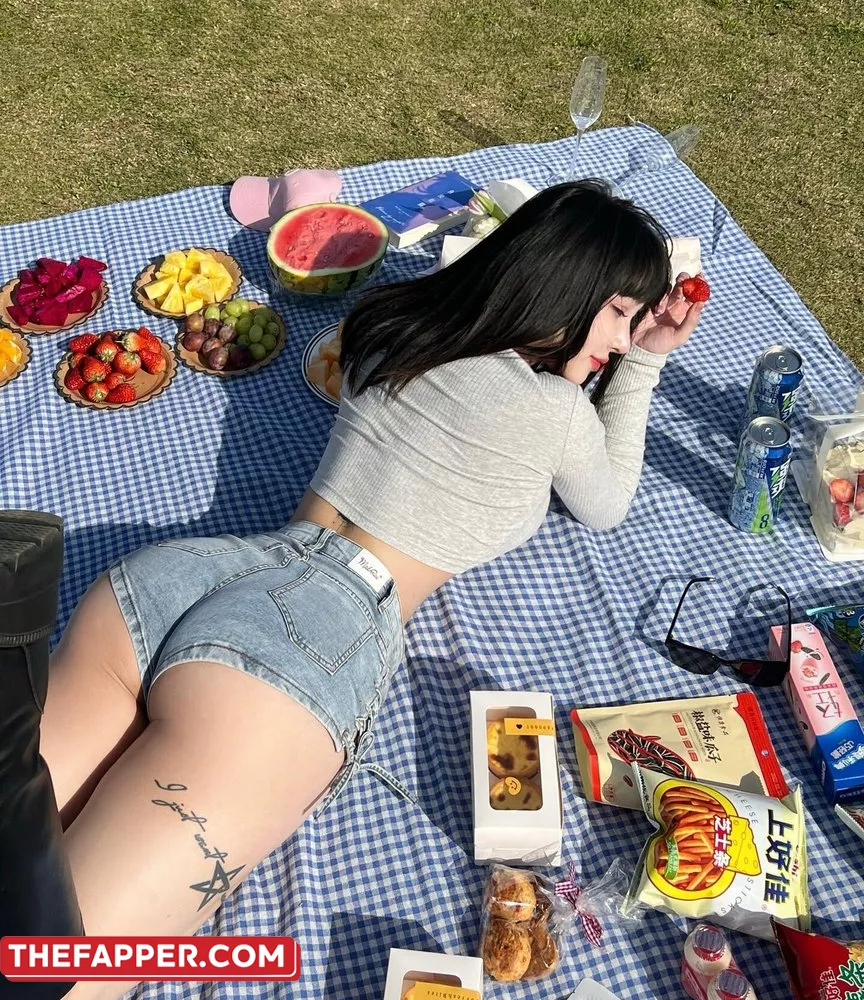 Hitomi Songyuxin  Onlyfans Leaked Nude Image #wNdfUl29Zy