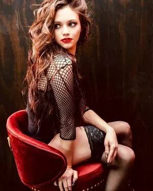 India Eisley #w6hr2s6F9j