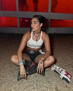 Indiana Massara #pzI4Vwkph2