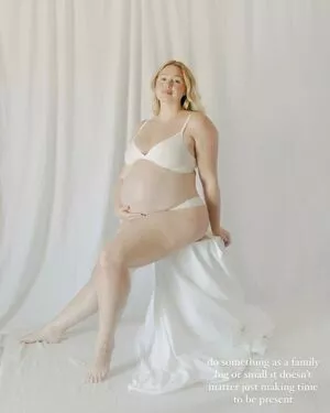 Iskra Lawrence #QeiZOr9qN8