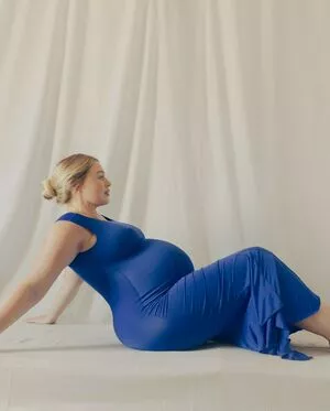 Iskra Lawrence #sbVAUInIPN