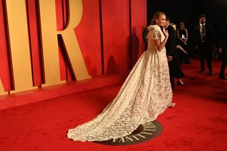 Jennifer Lawrence #AUr3ZzxTcQ