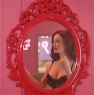Jess Impiazzi #6AKFJj9oKm