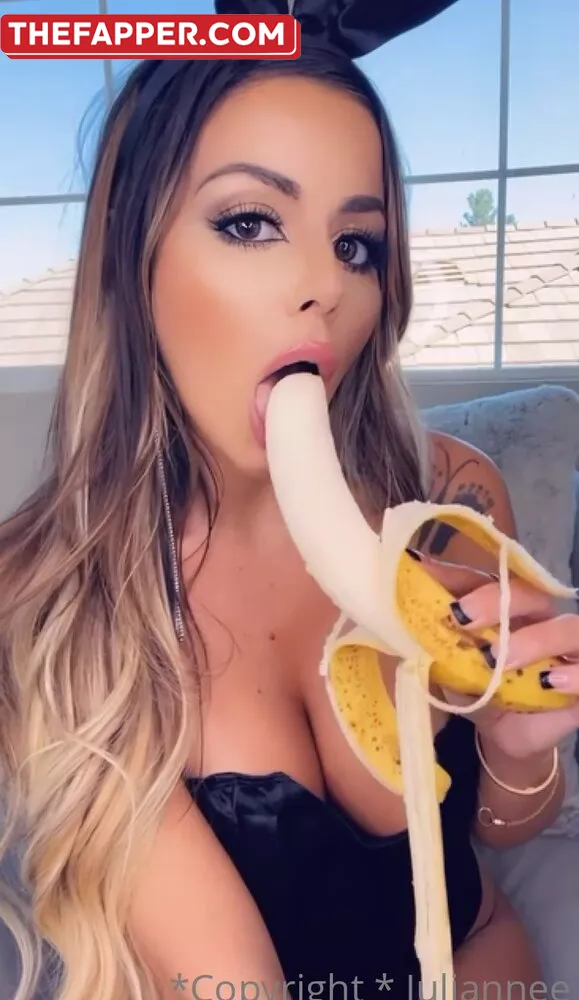 Juli.annee  Onlyfans Leaked Nude Image #8CJikNP1P2