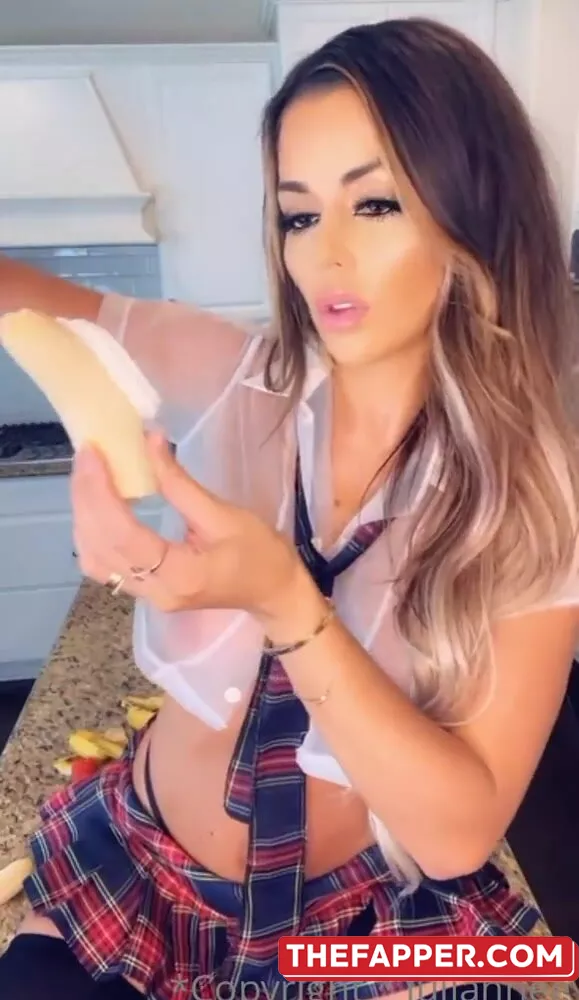 Juli.annee  Onlyfans Leaked Nude Image #dzJshrappC