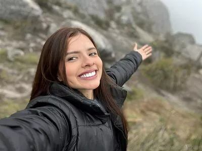 Juliana Tovar #AghaaKIumh
