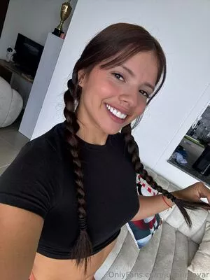 Juliana Tovar #T3zwnUH6wL